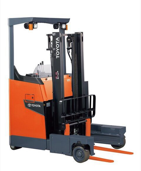Toyota Reach Truck 8FBR13 Sewa Towing, rental alat berat bekasi, rental alat berat Jakarta, rental genset Jakarta, jasa rental forklift, jual forklift jakarta